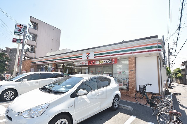 コンビニ　セブンイレブン　吹田元町店（コンビニ）まで411m