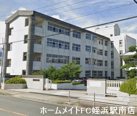 中学校　糸島市立前原中学校（中学校）まで784m