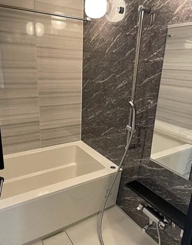 バス・シャワールーム　※別部屋の参考写真です。