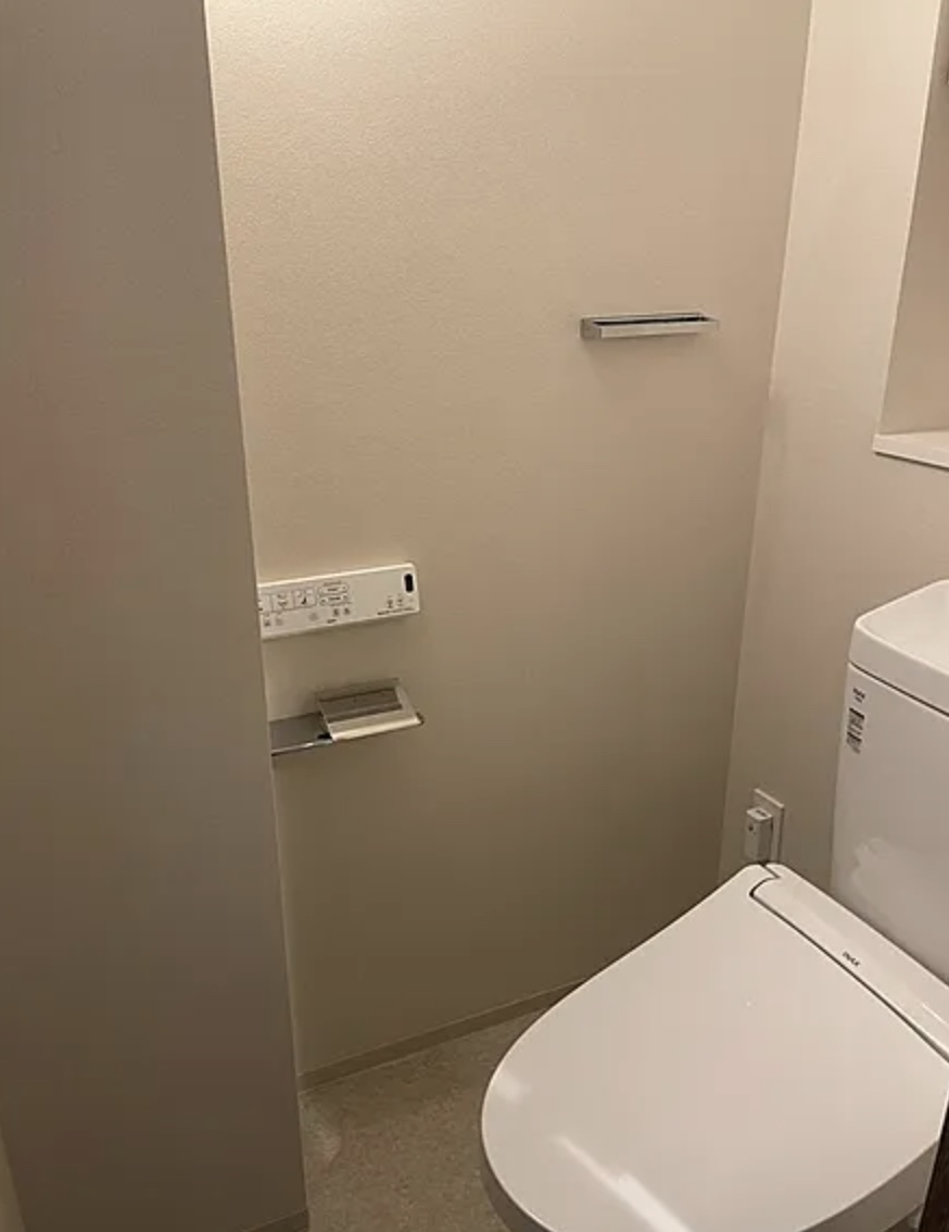 トイレ　※別部屋の参考写真です。