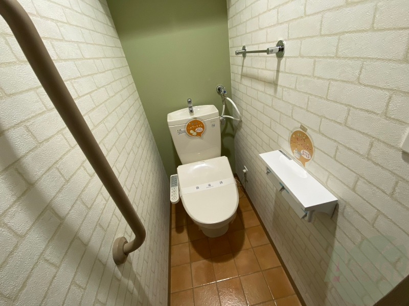 トイレ　トイレです。ウォシュレット付を探している方、おすすめです。