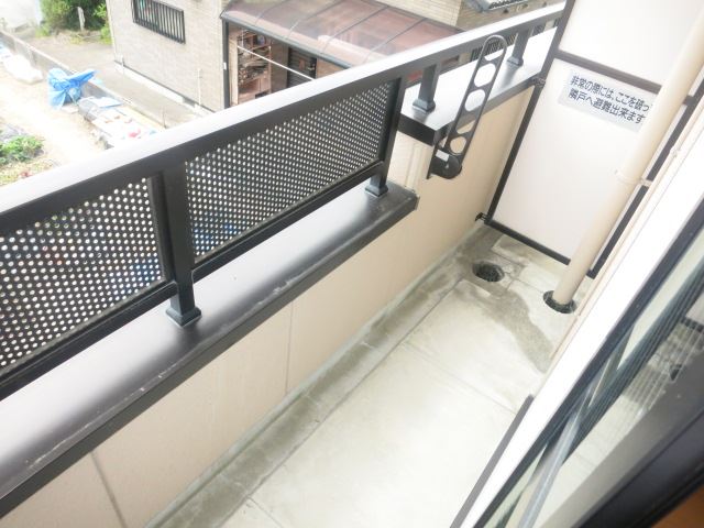 バルコニー　ベランダ