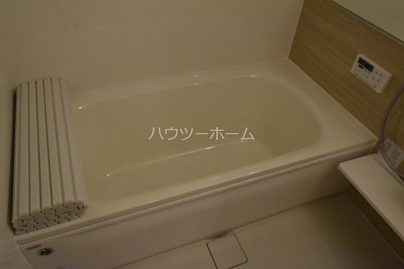 バス・シャワールーム　追い焚きできます＆一坪風呂です。