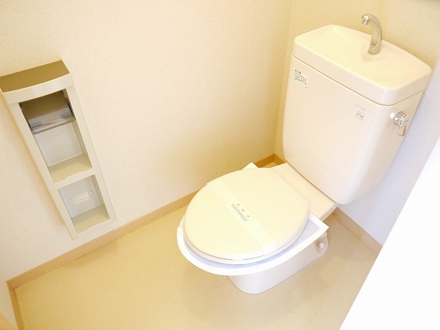 トイレ　トイレもきれいです