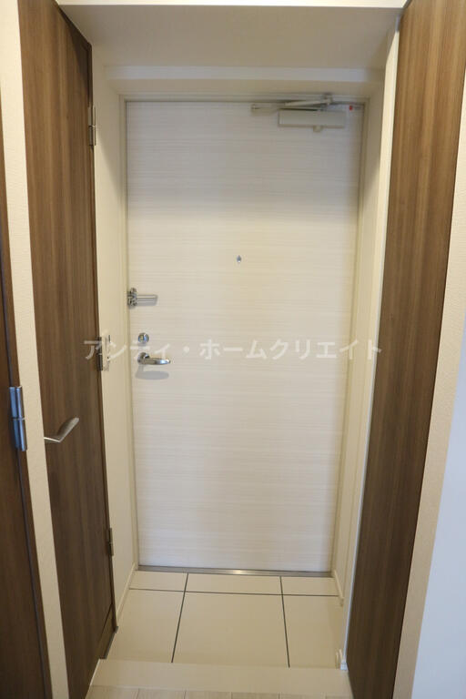玄関　同タイプ別部屋写真