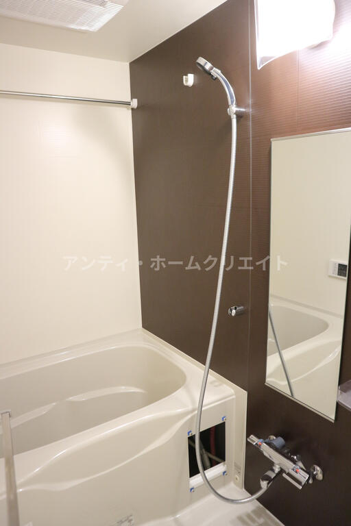 バス・シャワールーム　同タイプ別部屋写真