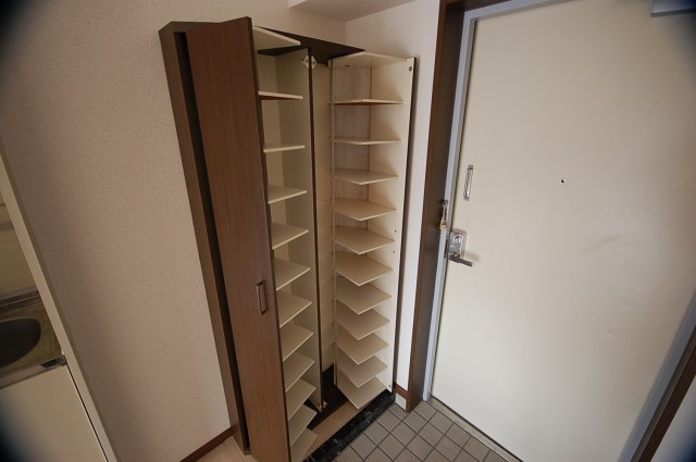 ハウスユマニテ今宿の玄関写真