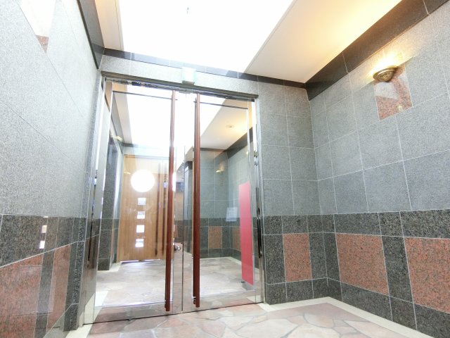 エントランス　詳細は、RISUMO江坂本店→06 6155-7137まで♪