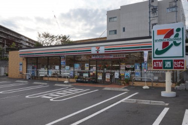 東急田園都市線 たまプラーザ駅 徒歩15分 3階建 築34年の周辺写真