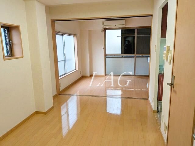 居室・リビング　洋室のお部屋です。