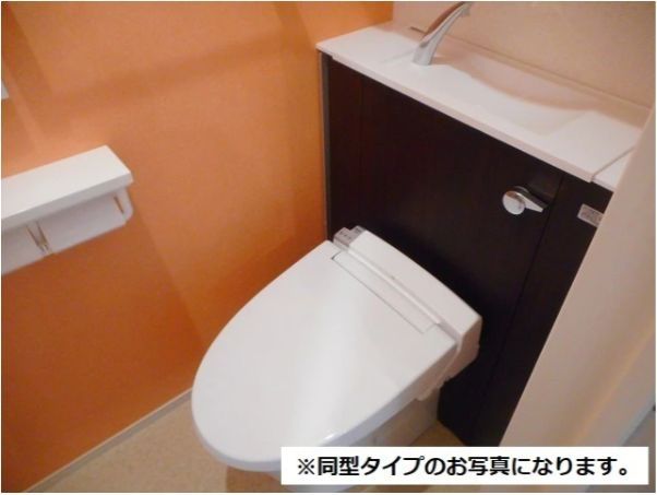 地下鉄鶴舞線 庄内通駅 徒歩17分 3階建 築5年のトイレ写真