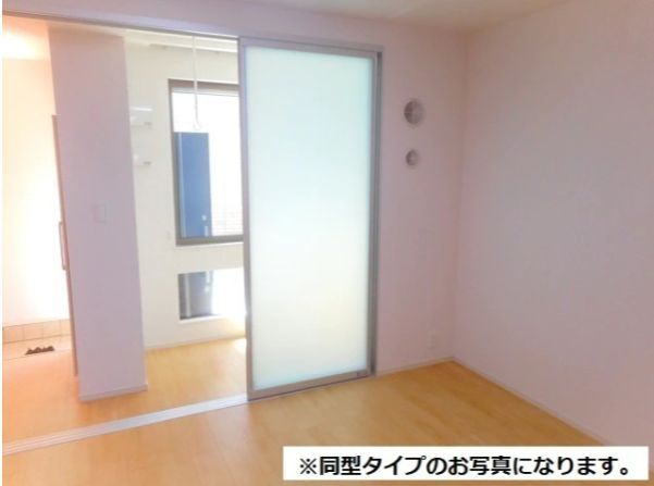地下鉄鶴舞線 庄内通駅 徒歩17分 3階建 築5年の居間写真