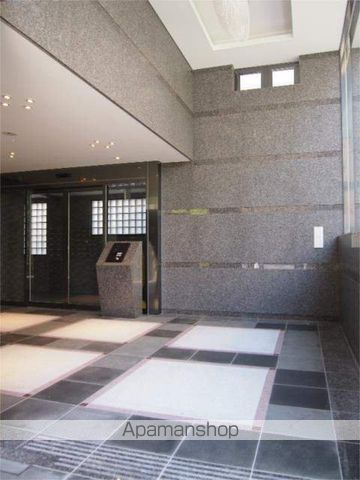 ルーブル泉岳寺前の外観写真