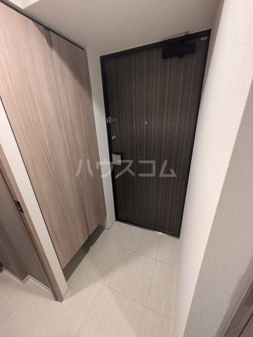 エステムプラザ横濱関内の玄関写真