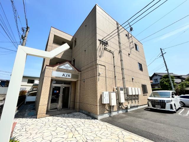 エントランス　外観写真（昼）
