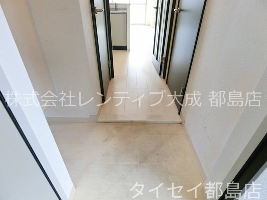 地下鉄今里筋線 関目成育駅 徒歩1分 9階建 築17年の玄関写真