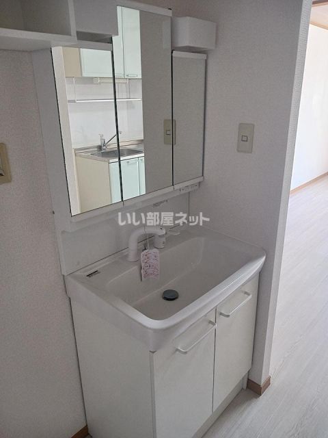 プレジールむらかみの内装写真