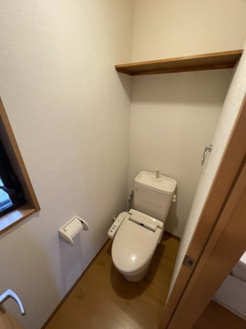 阿倍野筋5丁目貸家のトイレ写真