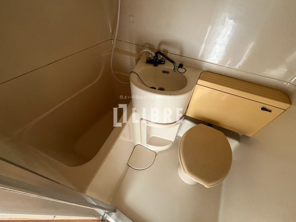ＪＲ中央線 豊田駅 徒歩5分 2階建 築42年のトイレ写真