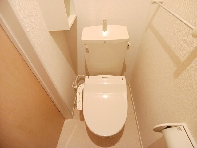 ＪＲ大糸線 北松本駅 徒歩60分 2階建 築10年のトイレ写真