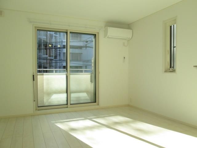 居室・リビング　★2面採光角部屋です★