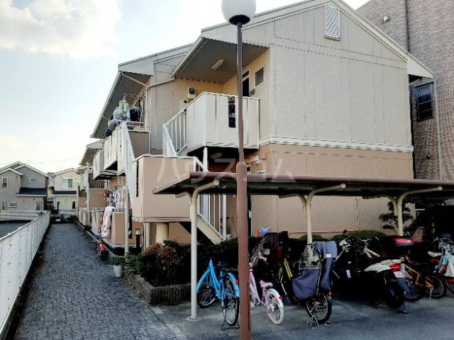 ヴィラボナールB棟の外観写真
