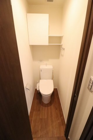 トイレ　※写真は305号室
