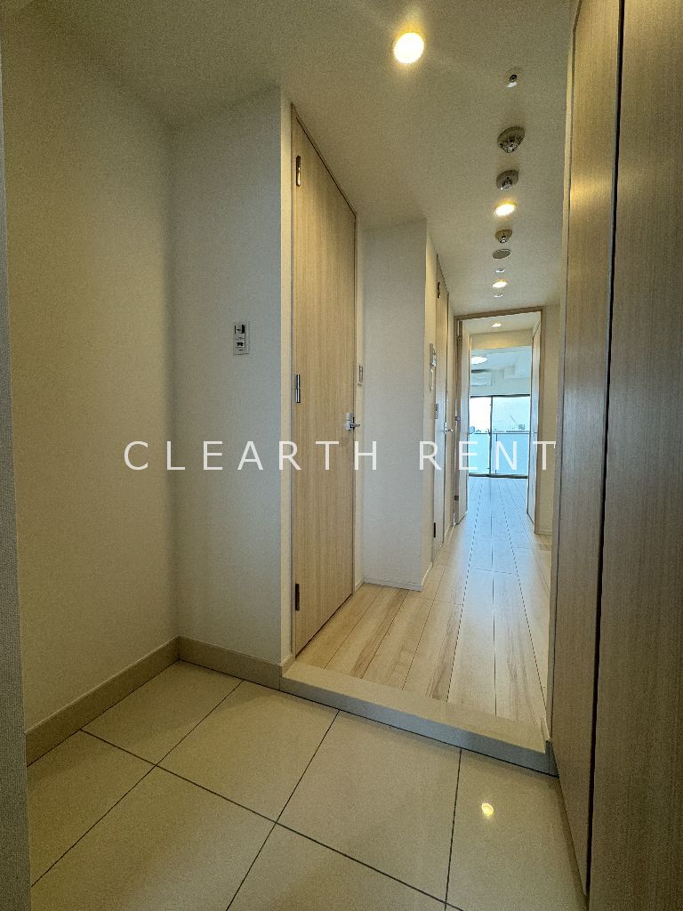 玄関　同タイプ別住戸写真となります。現況と異なる場合がございます。