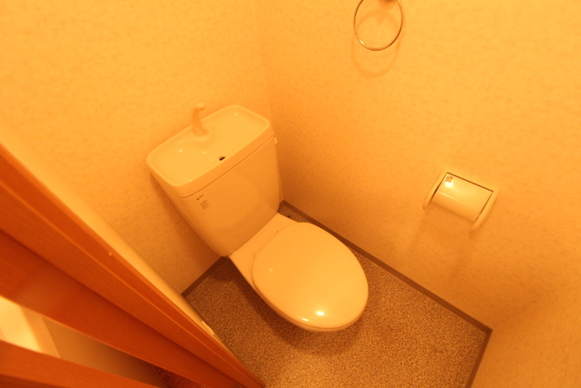 ラ・フォンテ摂津富田のトイレ写真