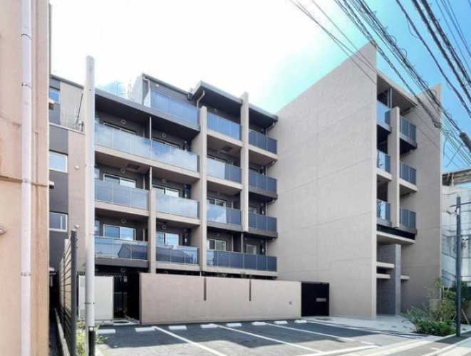 東急田園都市線 三軒茶屋駅 徒歩8分 築3年