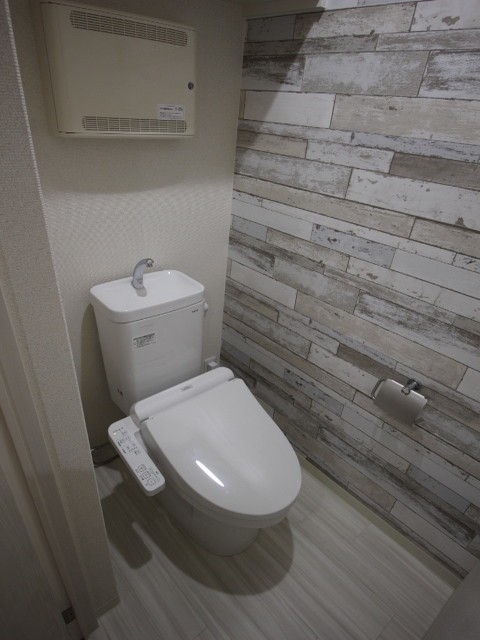 ＪＲ東海道本線 さくら夙川駅 徒歩9分 3階建 築5年のトイレ写真