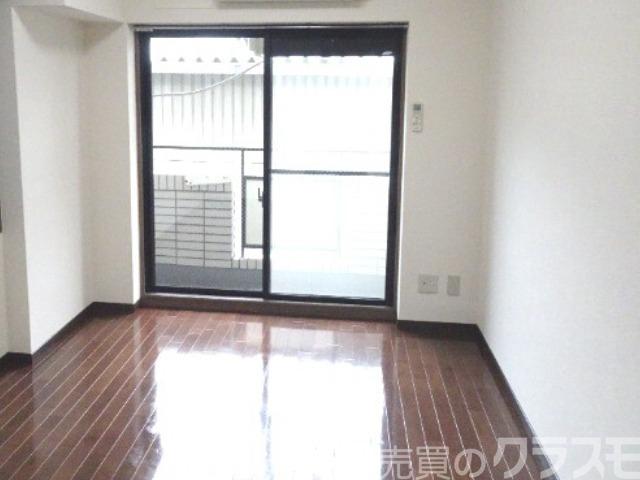 居室・リビング　明るいお部屋です♪