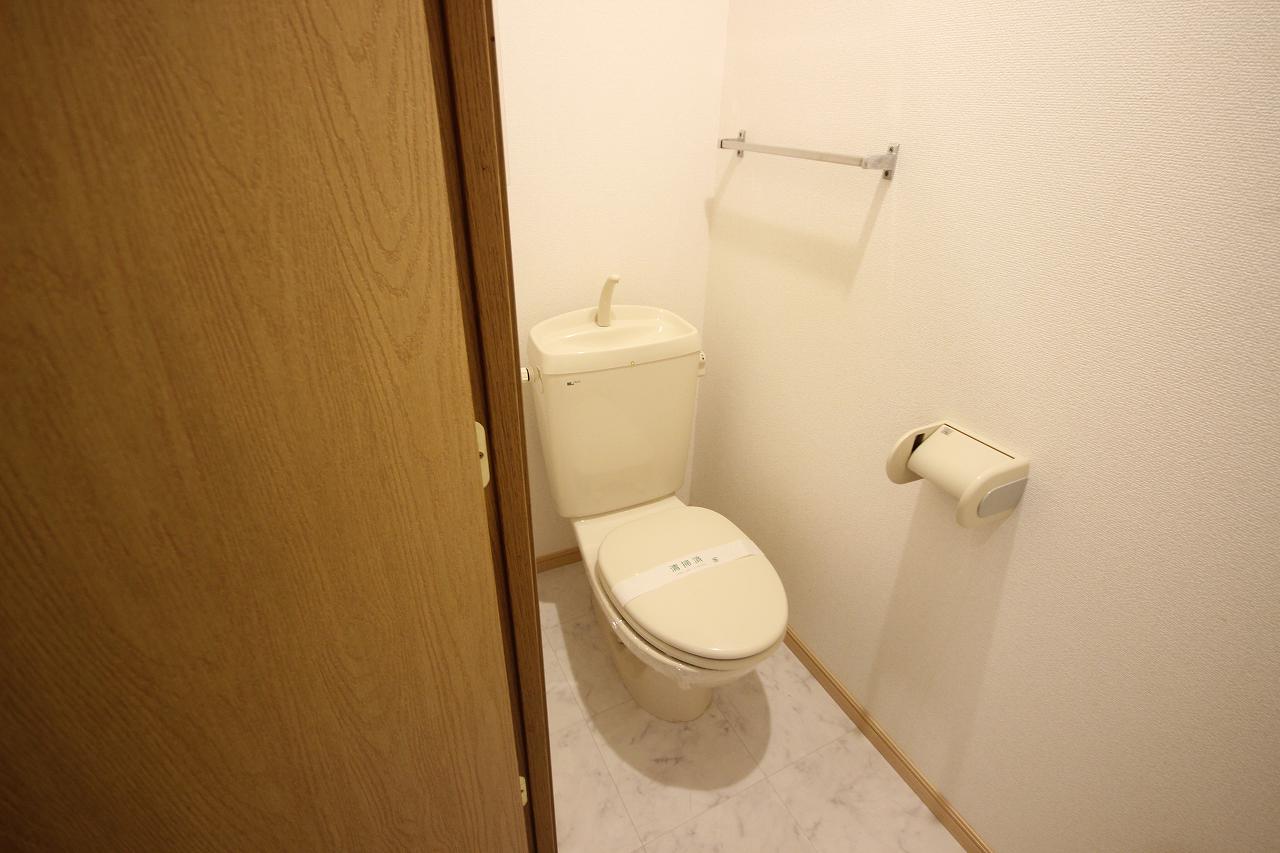 マロンイーストYNのトイレ写真