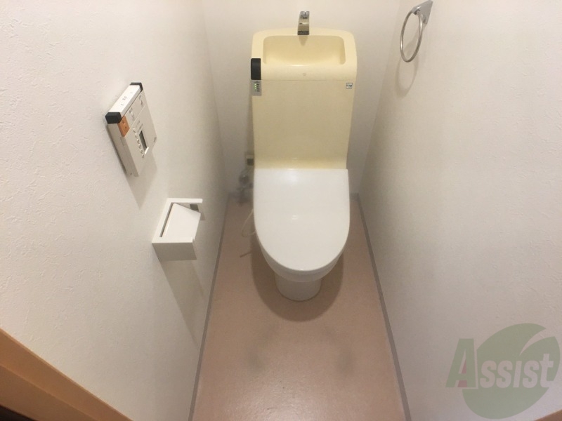 トイレ　こちらはトイレです。清潔感があり、安心して使用できます。