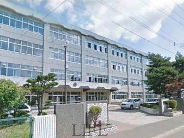 中学校　札幌市立柏丘中学校（中学校）まで1078m