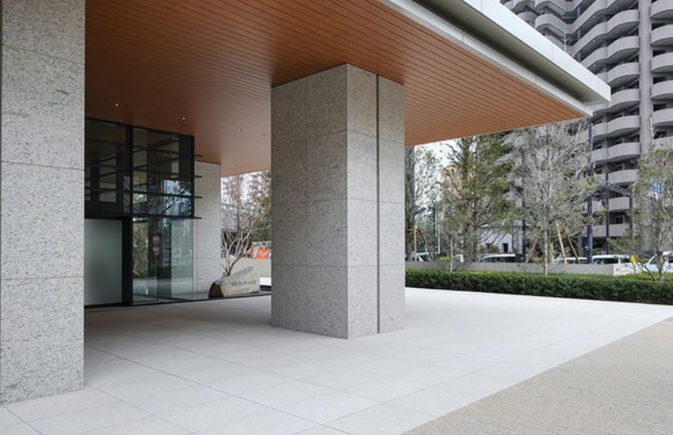 東京メトロ南北線 白金高輪駅 徒歩3分 45階建 築4年の外観写真