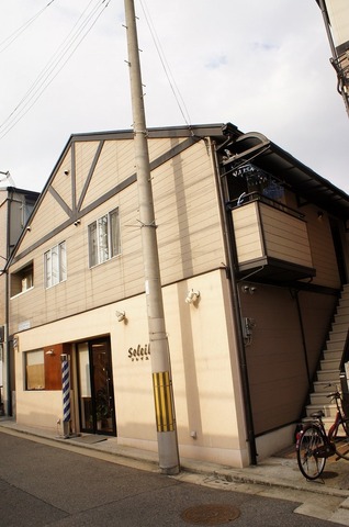 建物外観　平成１０年築でまだまだキレイな外観です☆