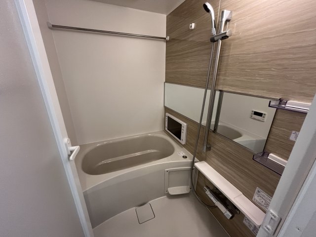 バス・シャワールーム　(参考)同マンション同間取り他部屋の写真