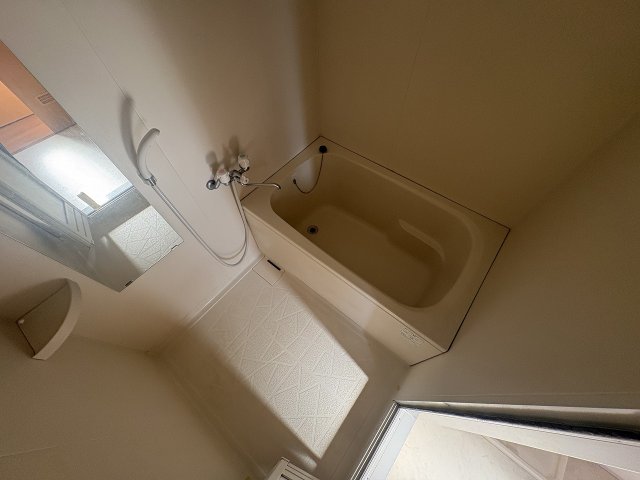 バス・シャワールーム　お風呂です