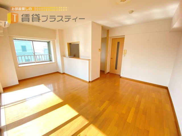 居室・リビング　気持ちの良いお部屋です