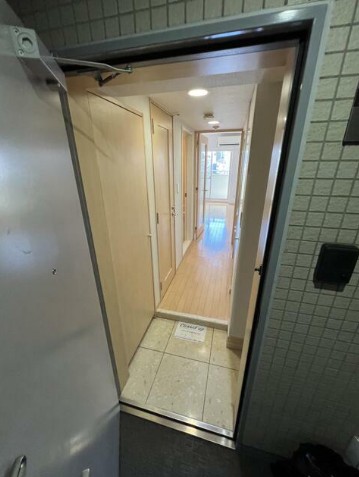 玄関　同タイプ別部屋のお写真です