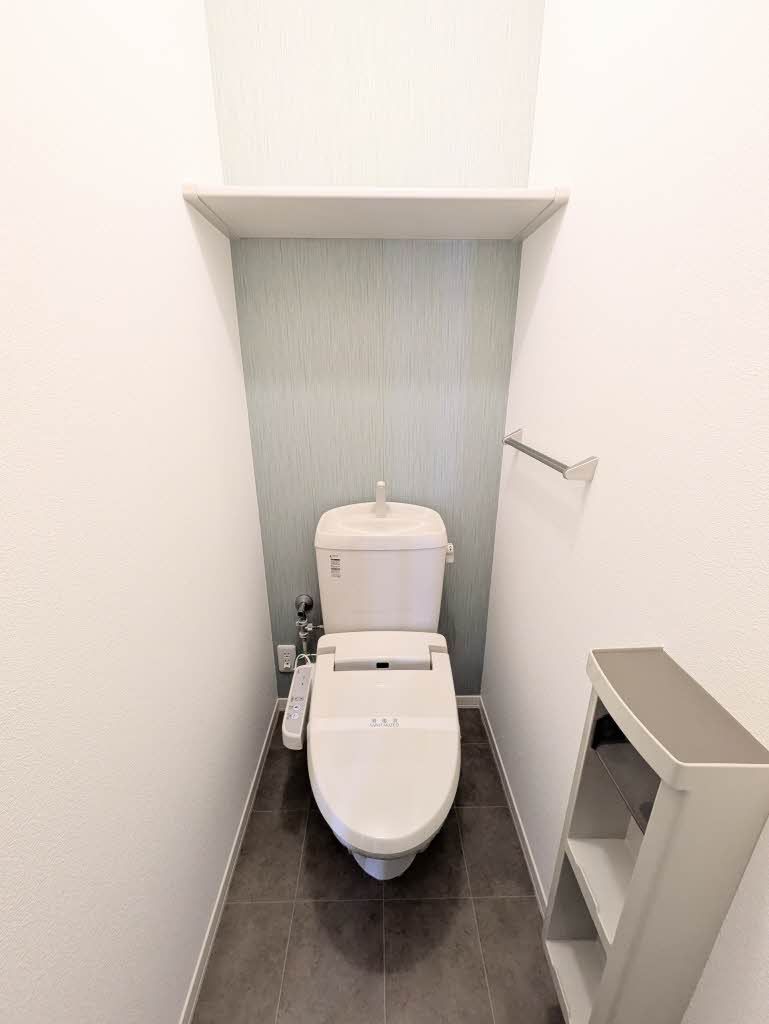 ＪＲ宇部線 琴芝駅 徒歩11分 3階建 築16年のトイレ写真