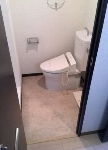 アランシア両国のトイレ写真