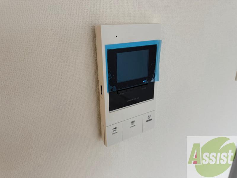 セキュリティ　ＴＶモニター付インターホンです。来客者の顔が見えるので安心！