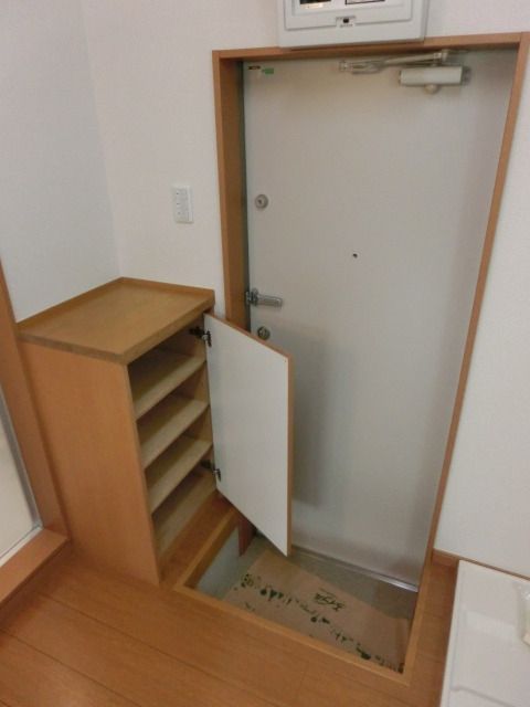 玄関　シューズボックス完備の玄関です