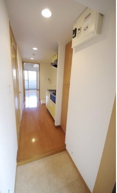 玄関　※別部屋参考写真