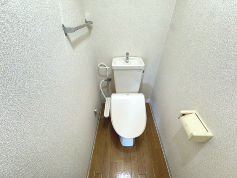 トイレ　別号室