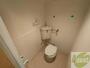 トイレ　こちらはトイレです。清潔感があり、安心して使用できます。