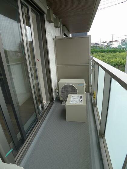 バルコニー　テラス