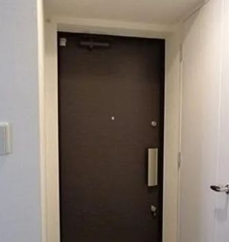 玄関　参考写真：別部屋タイプ
